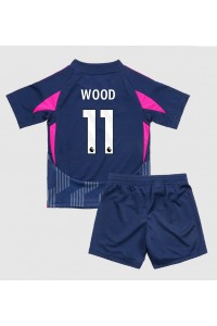 Nottingham Forest Chris Wood #11 Babytruitje Uit tenue Kind 2024-25 Korte Mouw (+ Korte broeken)